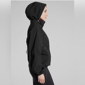 Athleta Stay Fly Windbreaker Jacket Black XS great condition